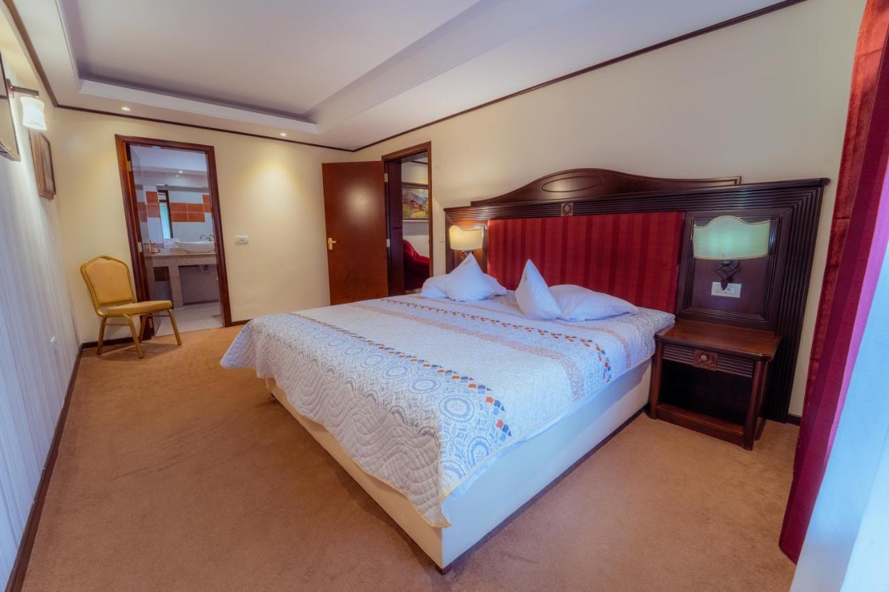 Hotel Perla Slănic-Moldova Eksteriør billede