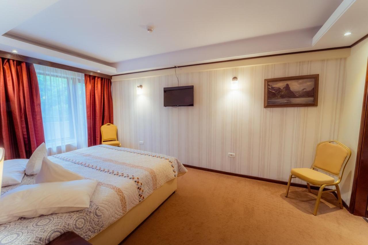 Hotel Perla Slănic-Moldova Eksteriør billede
