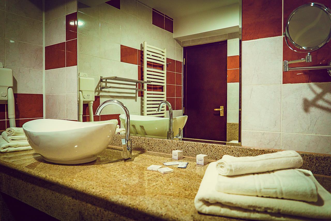 Hotel Perla Slănic-Moldova Eksteriør billede